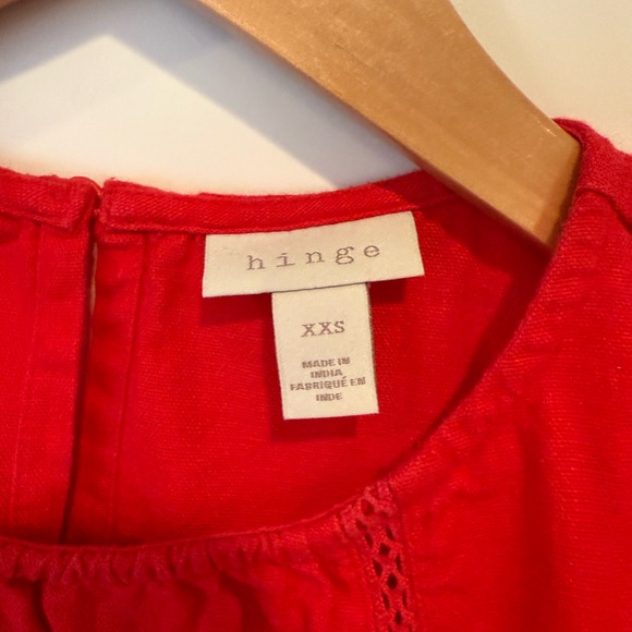 Hinge linen top, purchased at Bloomingdale’s - Picture 2 of 4